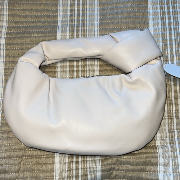 Melie Bianco clutch - Picture 2 of 4